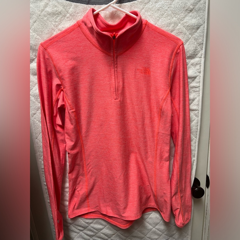 Women’s The North Face Size Medium quarter zip
